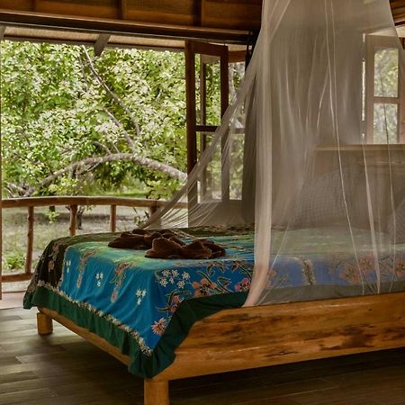 Monkey Mansion - Jungalows & Tours Khao Sok National Park ภายนอก รูปภาพ