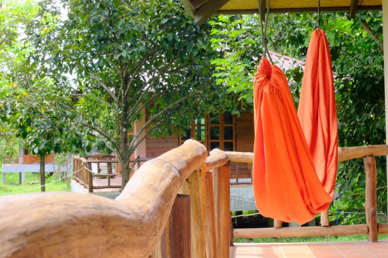 Monkey Mansion - Jungalows & Tours Khao Sok National Park ภายนอก รูปภาพ
