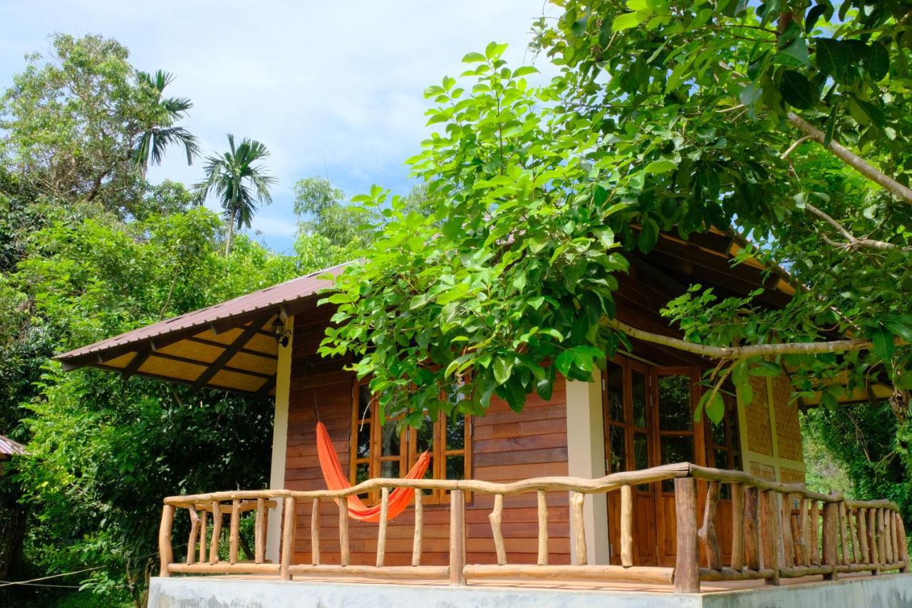 Monkey Mansion - Jungalows & Tours Khao Sok National Park ภายนอก รูปภาพ