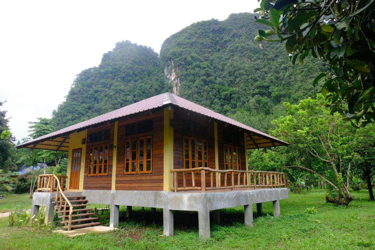 Monkey Mansion - Jungalows & Tours Khao Sok National Park ภายนอก รูปภาพ