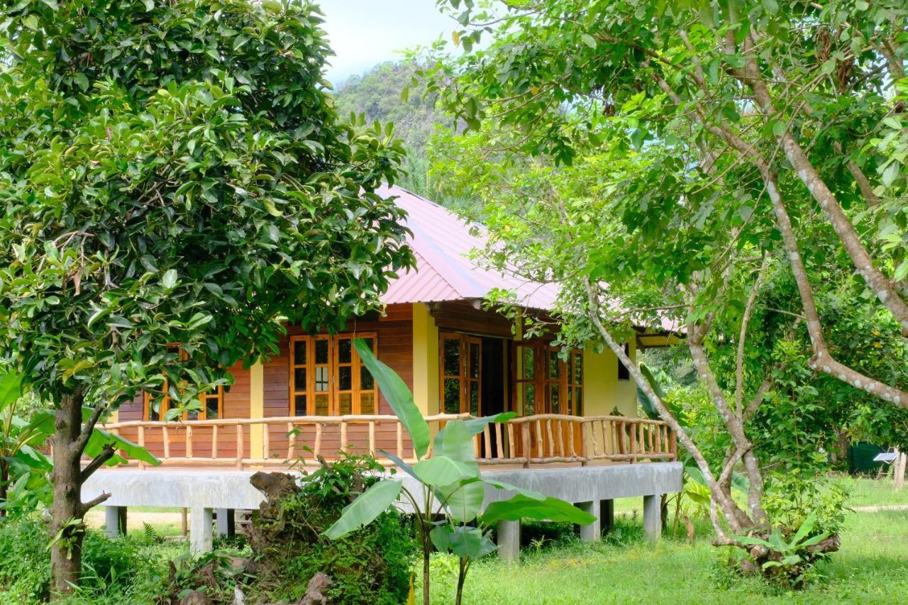 Monkey Mansion - Jungalows & Tours Khao Sok National Park ภายนอก รูปภาพ