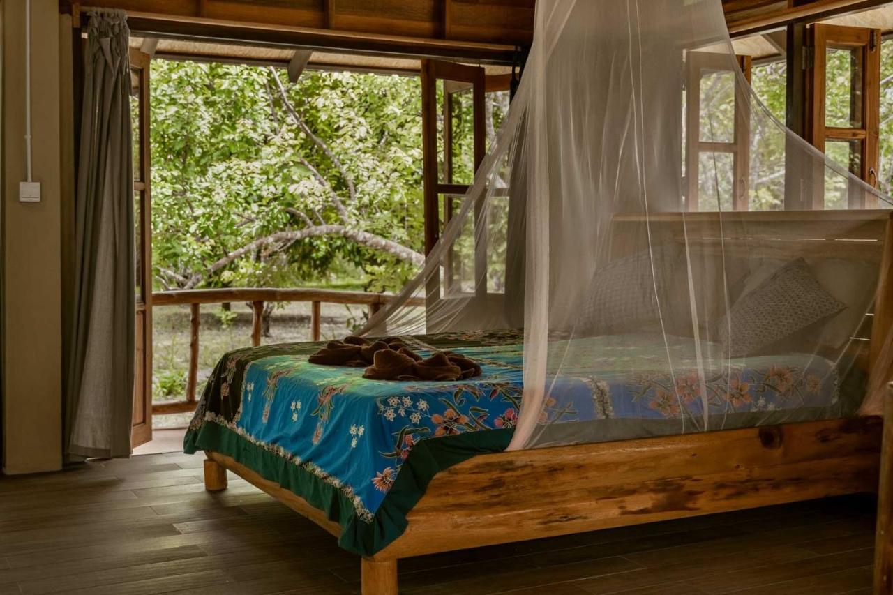 Monkey Mansion - Jungalows & Tours Khao Sok National Park ภายนอก รูปภาพ