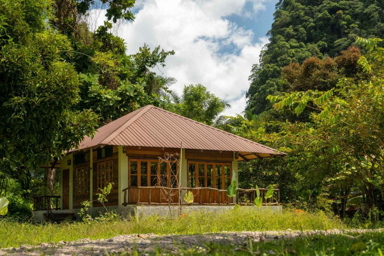 Monkey Mansion - Jungalows & Tours Khao Sok National Park ภายนอก รูปภาพ