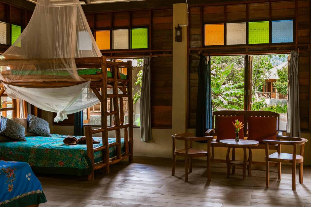 Monkey Mansion - Jungalows & Tours Khao Sok National Park ภายนอก รูปภาพ