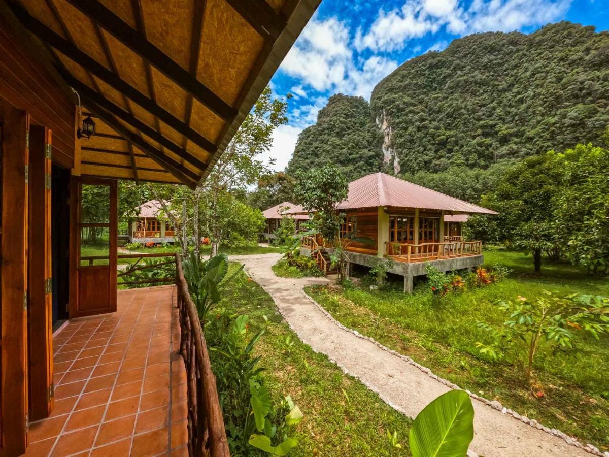 Monkey Mansion - Jungalows & Tours Khao Sok National Park ภายนอก รูปภาพ