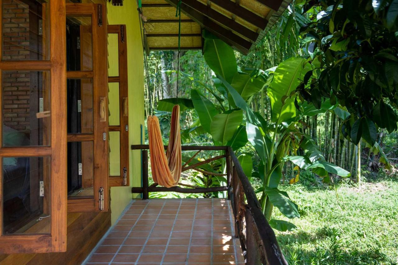 Monkey Mansion - Jungalows & Tours Khao Sok National Park ภายนอก รูปภาพ